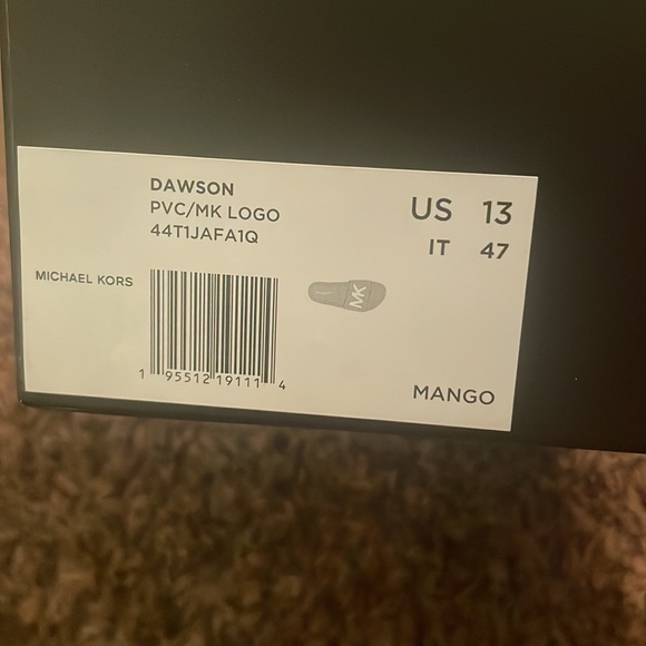 Pair of MICHALE KORS slides - Picture 5 of 6